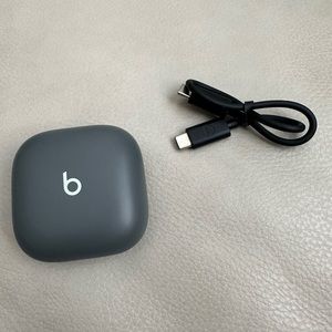 Beats wireless EarPods. Excellent condition.